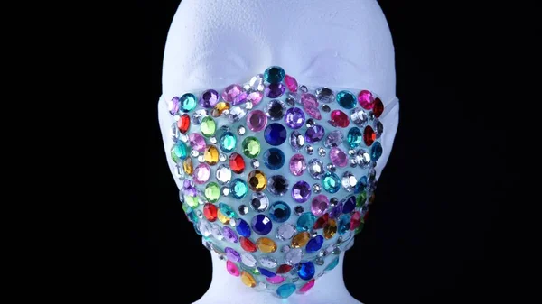 Maniquí Mujer Que Usa Máscara Cara Piedra Preciosa Lujo Médica —  Fotos de Stock