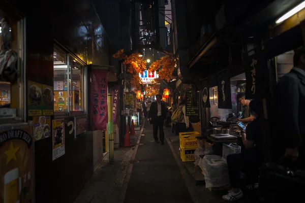 Omoide yokocho, shinjuku adlı Japon sokak gıda — Stok fotoğraf