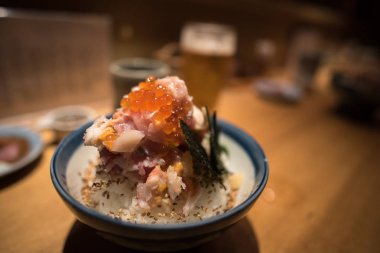 lezzetli ton balığı don pilav kasesi