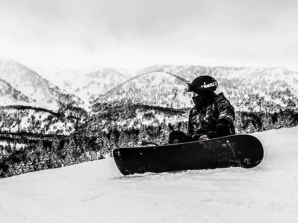 Azione snowboarder con neve in polvere — Foto Stock