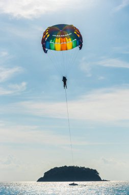sürat teknesi ile parasailing