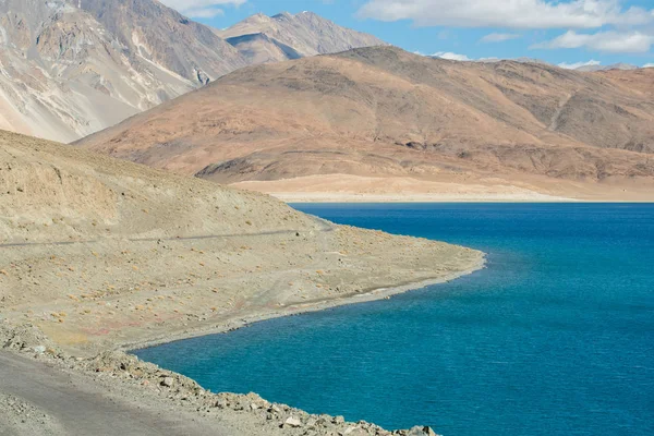 Pangong gölde Leh Lardakh, Hindistan