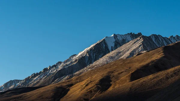 Himalaya Dağları arka plandan leh lardakh, Hindistan