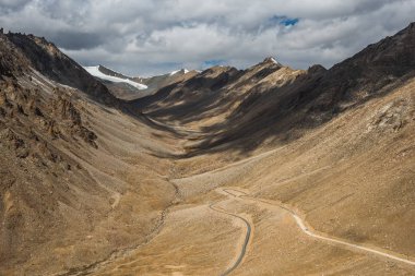 Himalaya Dağları arka plan, yol geziden leh lardakh, indi