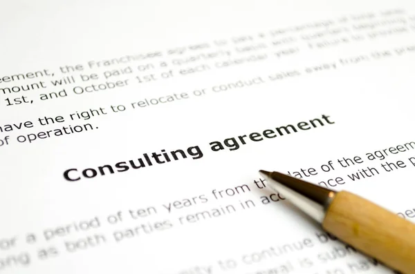 Tahta kalemle danışmanlık anlaşması.