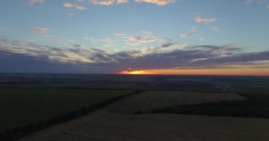 alanlar üzerinde gündoğumu