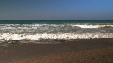 deniz deniz manzarası doğa manzaralı büyük dalga kumlu sahilde çökmesini ile