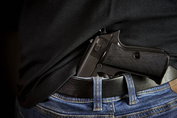 Adam Mavi Jeans için gizli silah arka yüzü