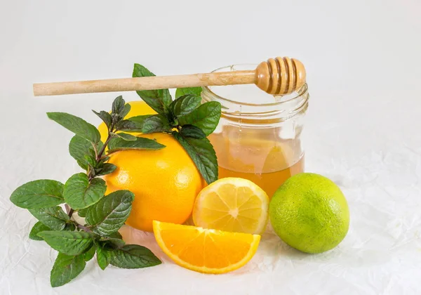 Limonka cytryna miód i zioła — Zdjęcie stockowe