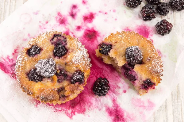 Blackberry muffins on a plate — Stock Photo, Image