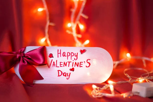 Happy Valentijnsdag kaart met feestelijke verlichting — Stockfoto