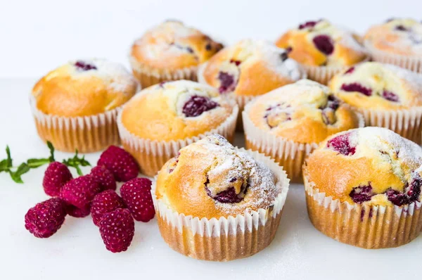 Home made raspberry muffins — Stock Photo, Image
