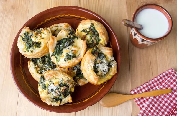 Homemade spinach pie pieces — Stock Photo, Image