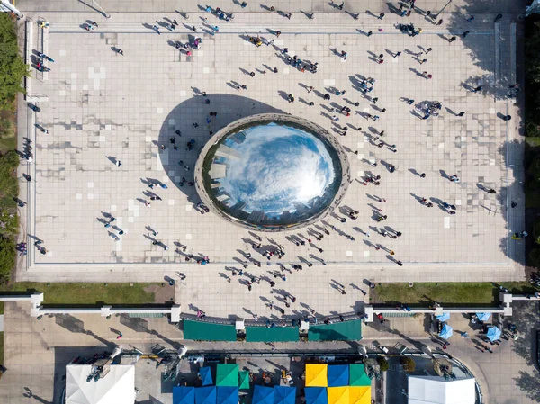 Chicago, USA - 1. Oktober 2017: Millennium Park Luftaufnahme mit — Stockfoto