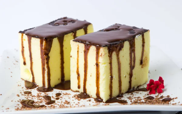 Csokoládé puding tojás cremeschnitte pite — Stock Fotó