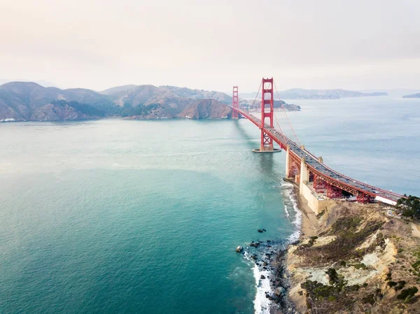 Puerta de oro puente vista aérea — Foto de Stock