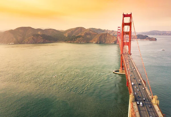 Vista aérea del puente Golden Gate al atardecer —  Fotos de Stock