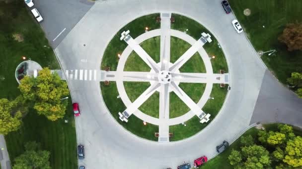 Martin Luther King Memorial em Denver parque da cidade vista aérea — Vídeo de Stock