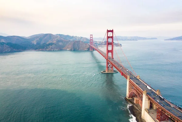Puerta de oro puente vista aérea —  Fotos de Stock