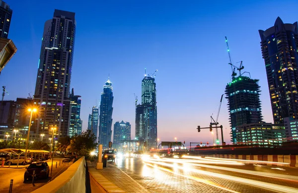 Dubai, Egyesült Arab Emírségek - 2017. október 18.: Dubai éjszakai jelenet — Stock Fotó