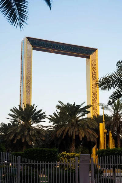 Dubai, Emirados Árabes Unidos, 11 de fevereiro de 2018: Dubai Frame buil — Fotografia de Stock