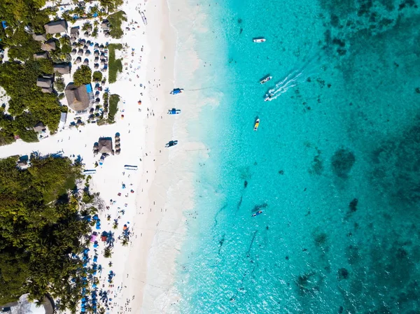 Vista aérea de uma praia em Tulum México — Fotografia de Stock