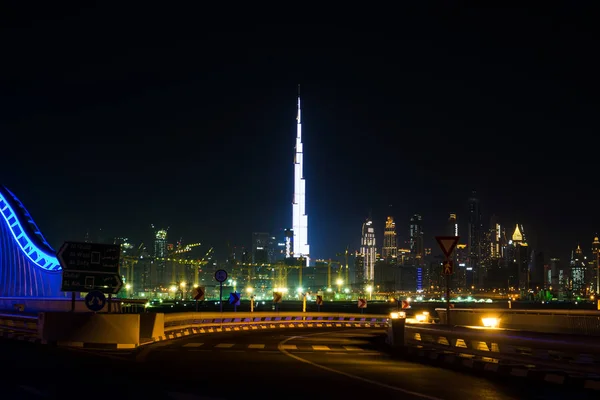 Dubai, Emirados Árabes Unidos, 20 de abril de 2018: vista para o centro de Dubai — Fotografia de Stock