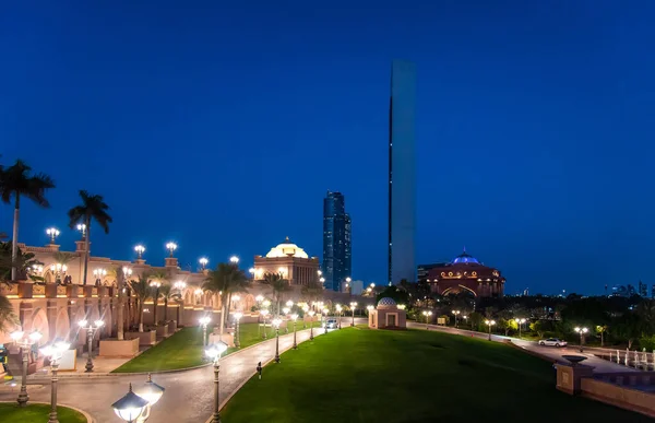 Abu dhabi, vereinigte arabische Emirate - 1. November 2019: Etihad-Turm — Stockfoto