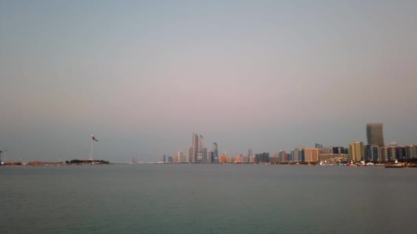 Abu Dhabi Centrum Nábřeží Panorama Pohled Při Západu Slunce Hlavní — Stock video