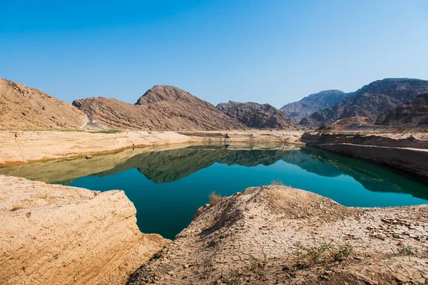 Wadi Beeh Dam in Jebel Jais mountain in Ras Al Khaimah emirate o — Stock fotografie
