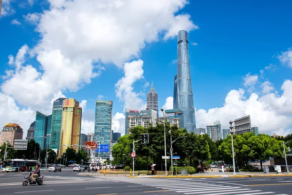上海、中国- 8月8 、 2019:上海近代的なダウンタウンエリア — ストック写真