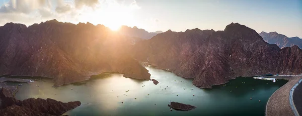 Uae aerial panora迪拜酋长国Hatta水坝湖上的日落 — 图库照片