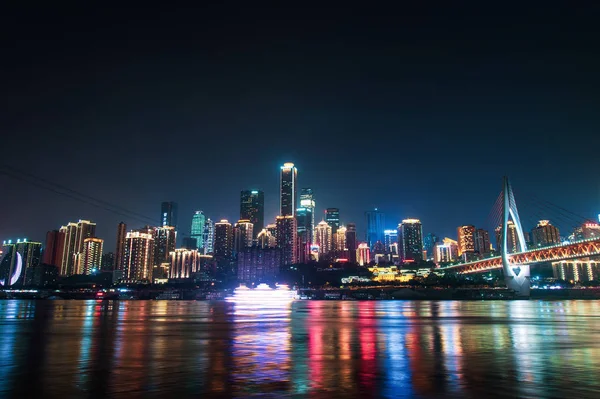 Chongqing, China - 24 de julio de 2019: Vista panorámica de Chongqing skyl — Foto de Stock