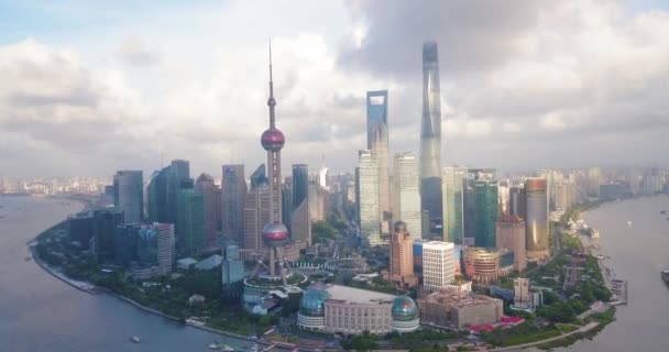 Shanghai Skyline Wahrzeichen Luftaufnahme Der Innenstadt Mit Erstaunlichen Wolkenkratzern Steigen — Stockvideo