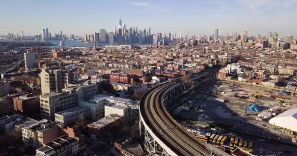 Aerial View Downtown Manhattan Train Tracks Train Foreground Sunny Day — Stock Video