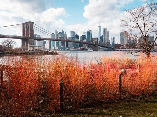 Вид Бруклинский Мост Нижний Манхэттен Солнечный Осенний День — стоковое фото
