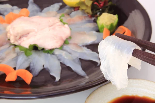 Sashimi hilo de vela filefish con hígado, comida japonesa — Foto de Stock