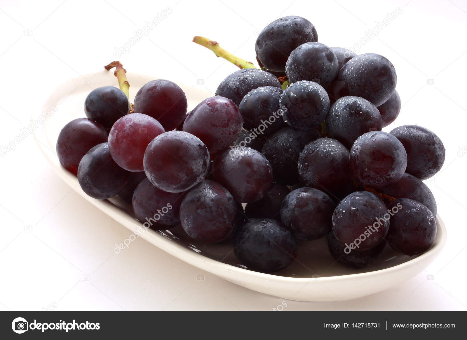 Japanese Fruits Peeling Gigantic Peak Kyoho Grape Stock Photo Image By C Hungryworks Japanese Fruits Peeling Gigantic Peak Kyoho Grape Stock Photo Image By C Hungryworks