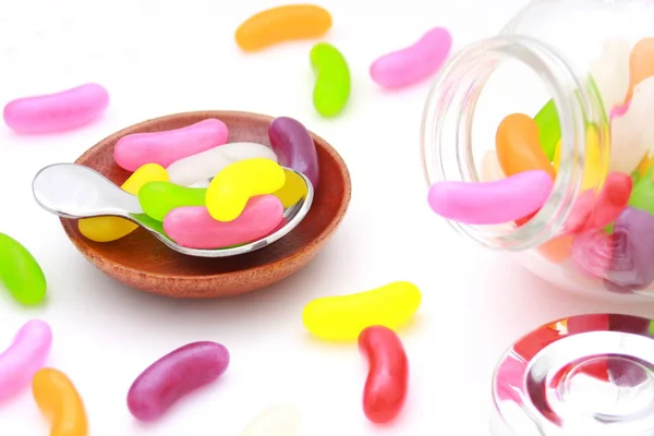 Jelly Beans sobre fondo blanco — Foto de Stock