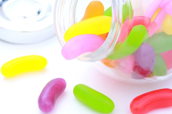 Jelly Beans sobre fondo blanco — Foto de Stock