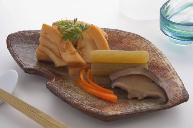 Simmered bahar sebzeler, Japon yemekleri