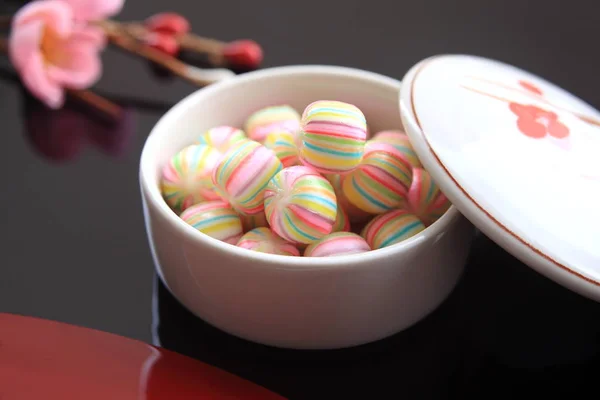 Candy, top şeklindeki Japon tatlılar