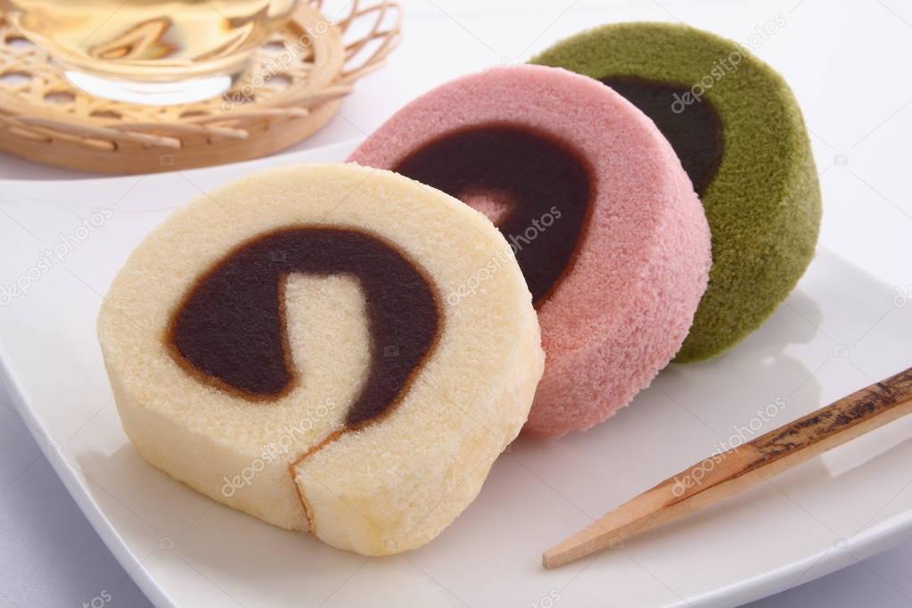 Bean Paste Swiss Roll Ichiroku Tart, Japanese sweets