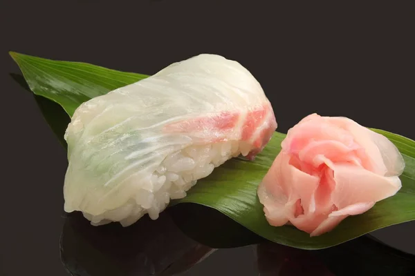 Çipura suşi 1 parça, Japon yemekleri — Stok fotoğraf