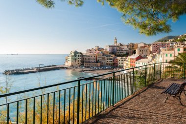 Panoramik Bogliasco, küçük deniz köyü yakınlarında Genoa (Kuzey İtalya)