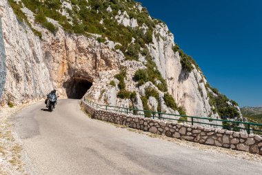 Route des ekolojikolarak Alpes-de-Haute-Provence (Fransa bölgedeki motosiklet)
