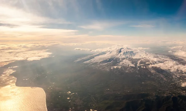 Вид с воздуха на вулкан Этна, Сицилия — стоковое фото
