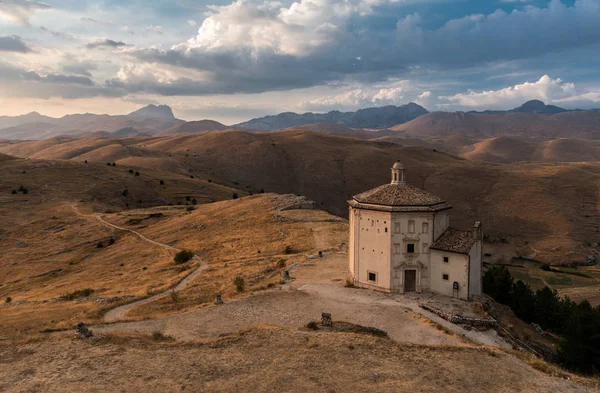 Kostel Santa Maria Della Pieta Malém Městě Rocca Calascio Při — Stock fotografie