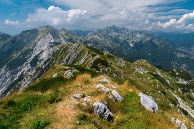 Vogel kayak merkezi bölgesinde (Slovenya), Sija Dağı 'ndan panoramik manzara)