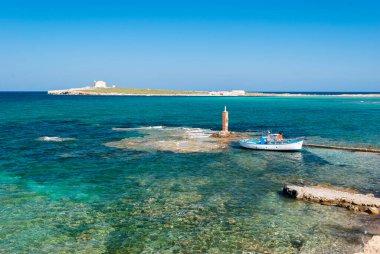 Yaz boyunca Sicilya 'nın güneyindeki 